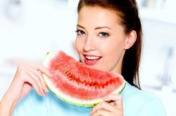 Watermelon pulp is juicy, sweet and very healthy